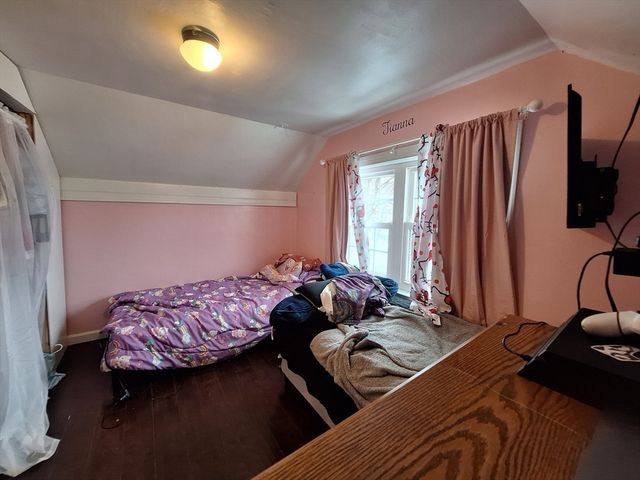 418 Rollstone St, Fitchburg, MA 01420