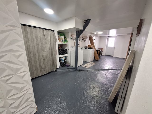 418 Rollstone St, Fitchburg, MA 01420