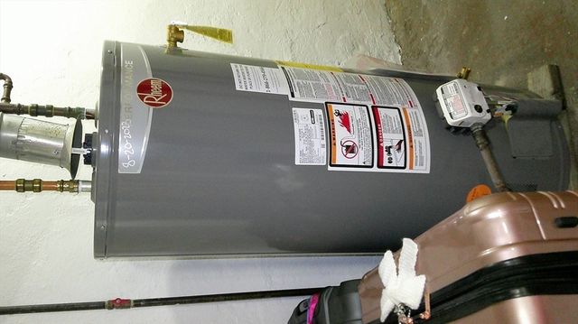 418 Rollstone St, Fitchburg, MA 01420