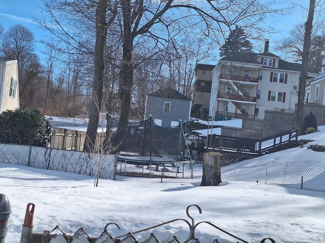 418 Rollstone St, Fitchburg, MA 01420