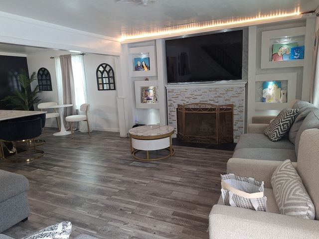 418 Rollstone St, Fitchburg, MA 01420