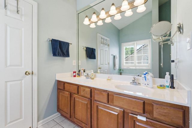 925 Seneca Park, Lexington, KY 40515