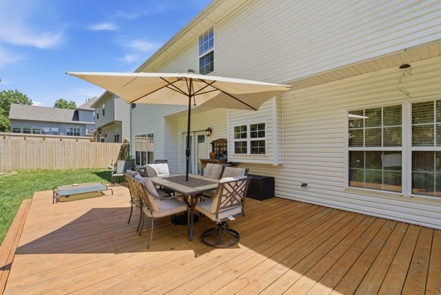 925 Seneca Park, Lexington, KY 40515