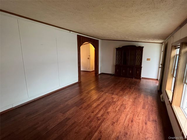 4 Scribo Lane, Wappingers Falls, NY 12590