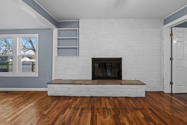 1050 E Locust Street, Springfield, MO 65803