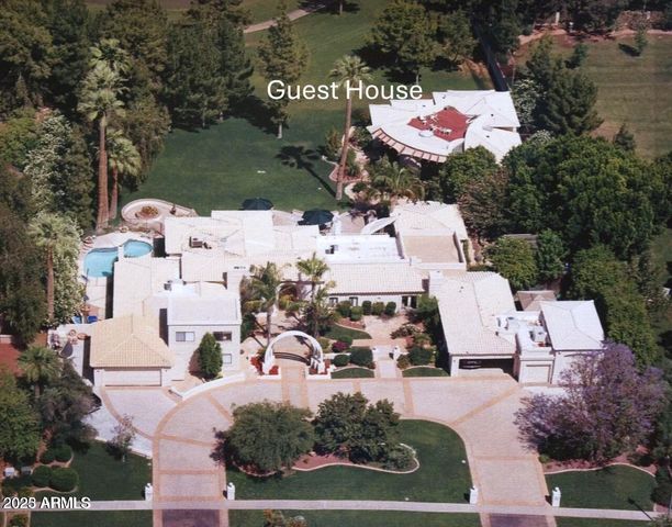 94 Biltmore Estates Drive, Phoenix, AZ 85016