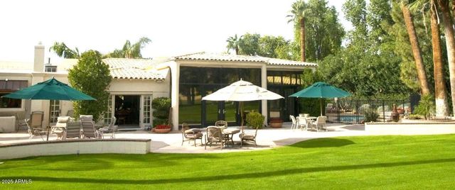 94 Biltmore Estates Drive, Phoenix, AZ 85016