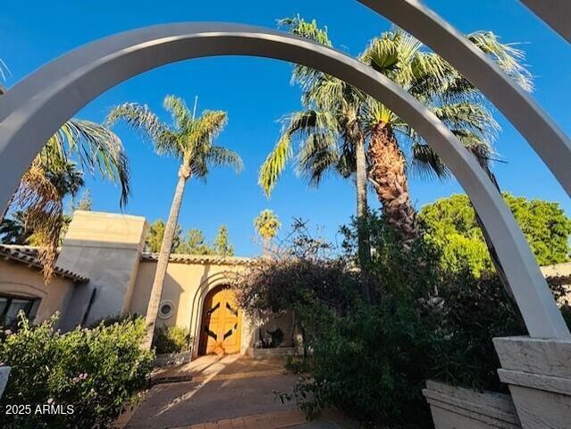 94 Biltmore Estates Drive, Phoenix, AZ 85016