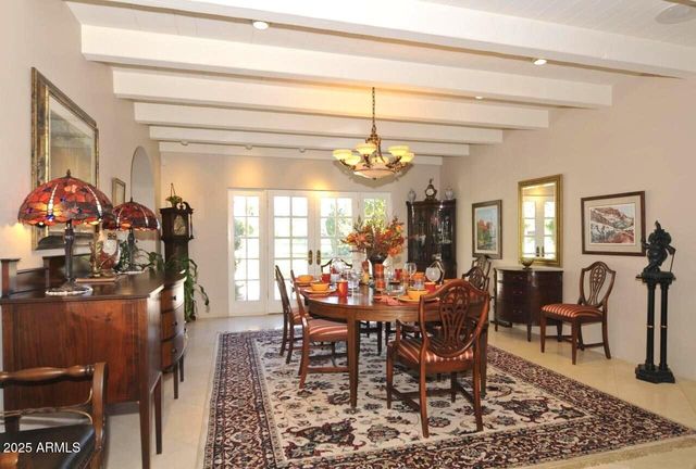 94 Biltmore Estates Drive, Phoenix, AZ 85016