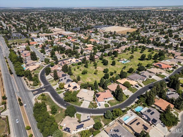 4205 Palisades Circle, Bakersfield, CA 93308
