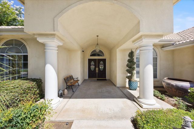 4205 Palisades Circle, Bakersfield, CA 93308