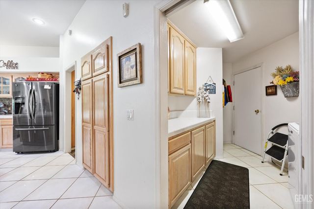 4205 Palisades Circle, Bakersfield, CA 93308