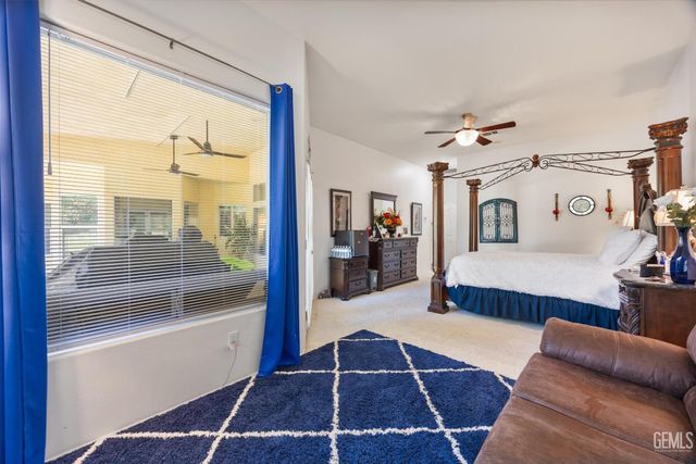 4205 Palisades Circle, Bakersfield, CA 93308