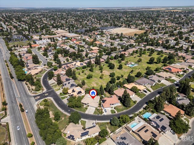 4205 Palisades Circle, Bakersfield, CA 93308