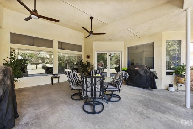 4205 Palisades Circle, Bakersfield, CA 93308