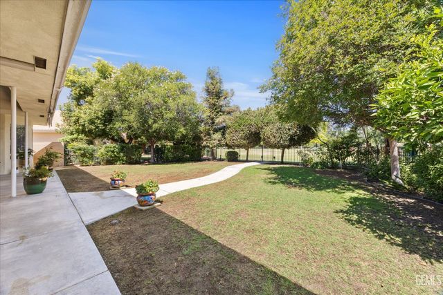 4205 Palisades Circle, Bakersfield, CA 93308