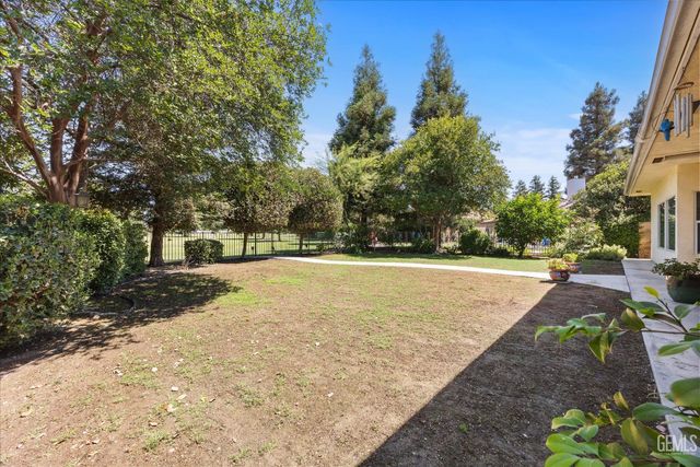 4205 Palisades Circle, Bakersfield, CA 93308