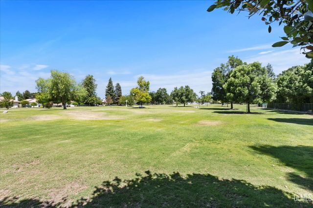 4205 Palisades Circle, Bakersfield, CA 93308