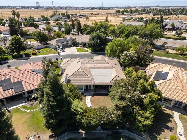 4205 Palisades Circle, Bakersfield, CA 93308