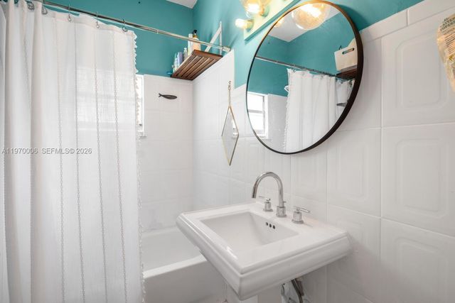 645 NE 62nd St, Miami, FL 33138