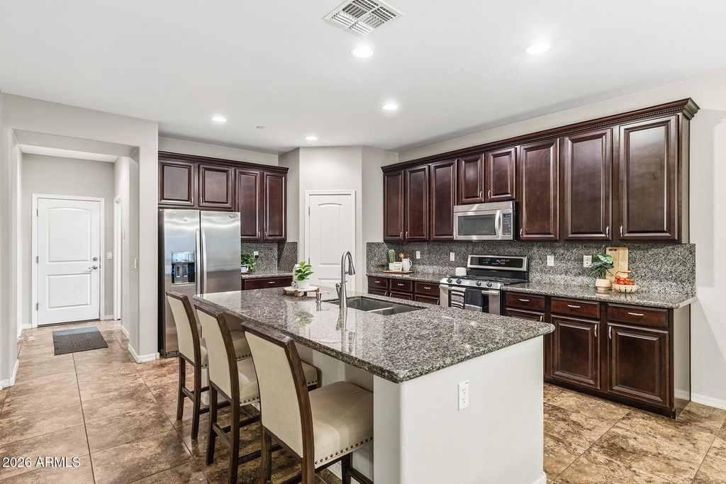 13392 W CREOSOTE Drive, Peoria, AZ 85383 — photo 4