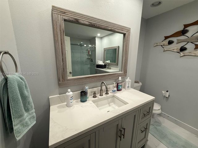 24 Lexington Ln W A, Palm Beach Gardens, FL 33418