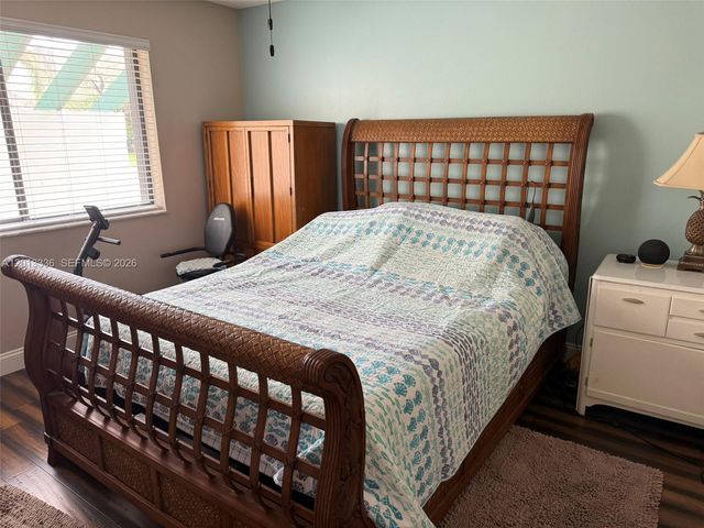 24 Lexington Ln W A, Palm Beach Gardens, FL 33418