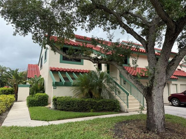 24 Lexington Ln W A, Palm Beach Gardens, FL 33418
