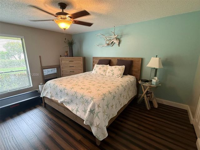 24 Lexington Ln W A, Palm Beach Gardens, FL 33418