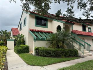 24 Lexington Ln W A, Palm Beach Gardens, FL 33418