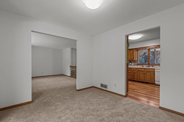 5200 W 135th Street, Savage, MN 55378