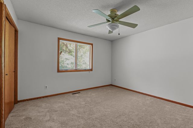 5200 W 135th Street, Savage, MN 55378