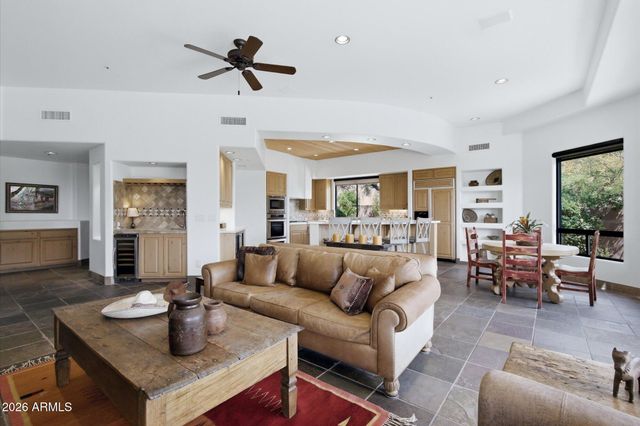 11453 E DE LA O Road, Scottsdale, AZ 85255