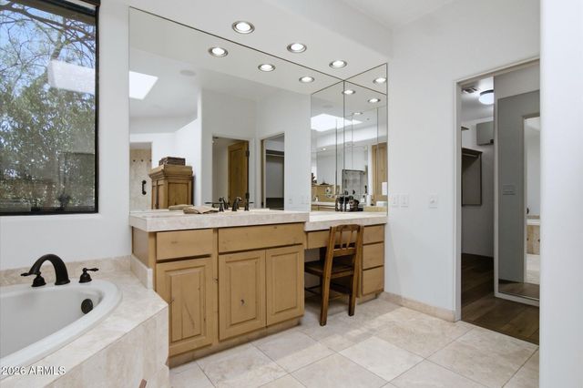 11453 E DE LA O Road, Scottsdale, AZ 85255