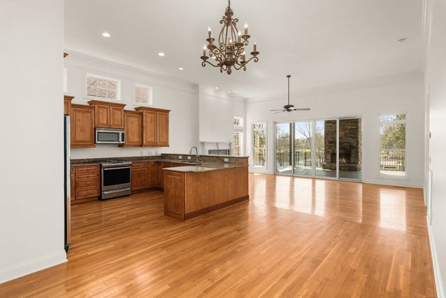 1018 Isaac Franklin Dr, Gallatin, TN 37066
