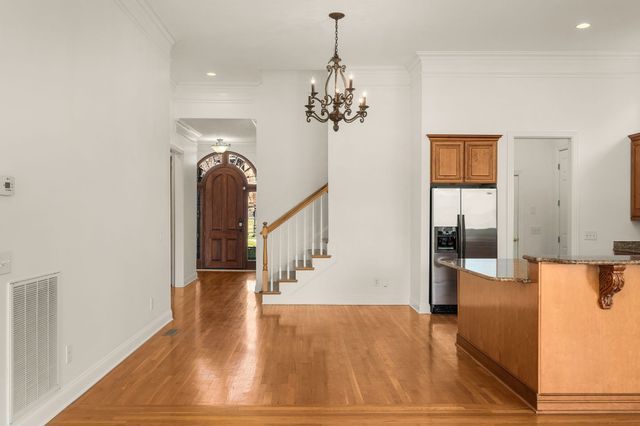 1018 Isaac Franklin Dr, Gallatin, TN 37066