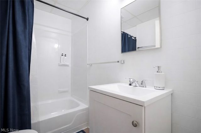 296 Cole Avenue, Akron, OH 44301