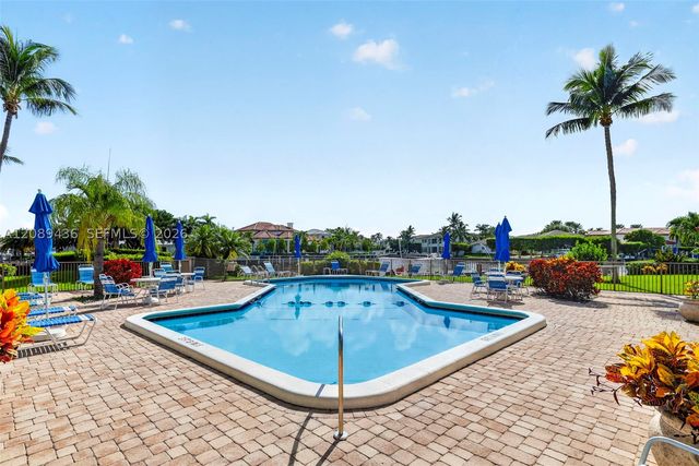 400 N Federal Hwy 414, Deerfield Beach, FL 33441