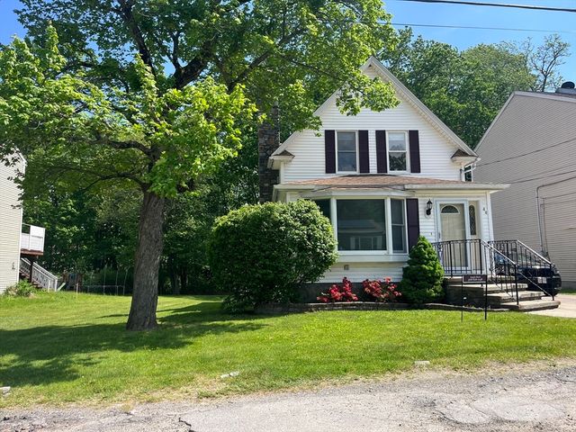 44 Pine Hill Road, Worcester, MA 01604