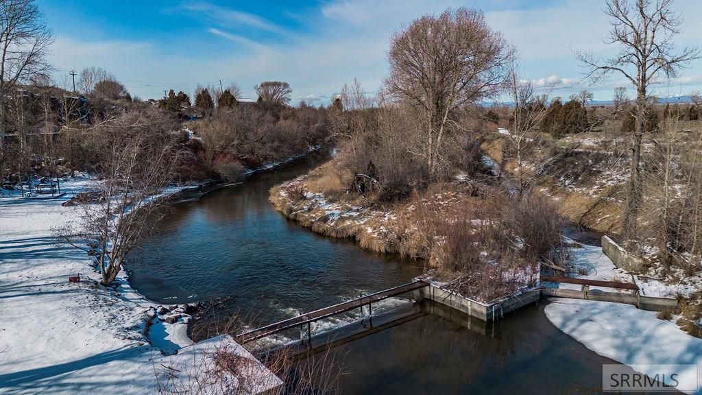 Image 12 of property listing at 808 Fall River Springs Lane, Chester, ID 83421