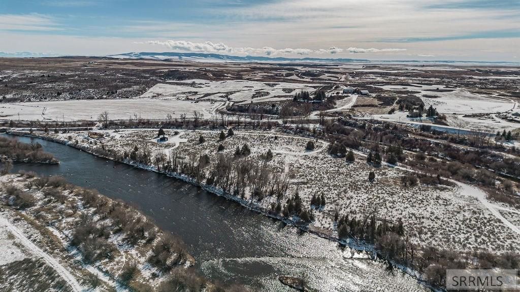 Image 7 of property listing at 808 Fall River Springs Lane, Chester, ID 83421