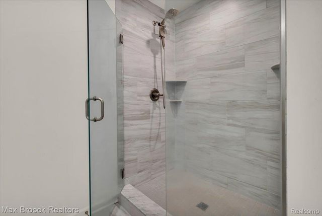 20809 Gidran Drive, Lyon Charter Township, MI 48178