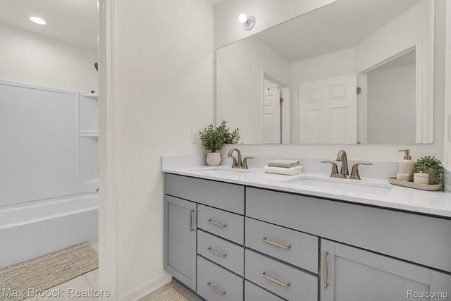 20809 Gidran Drive, Lyon Charter Township, MI 48178