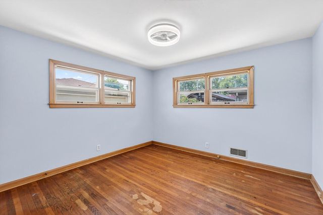 1001 Oregon STREET, Racine, WI 53405