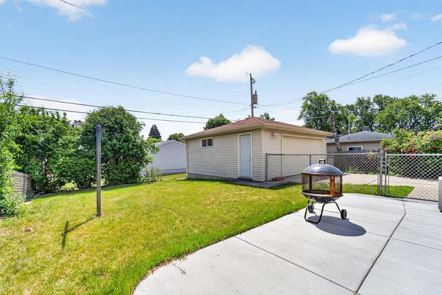 1001 Oregon STREET, Racine, WI 53405
