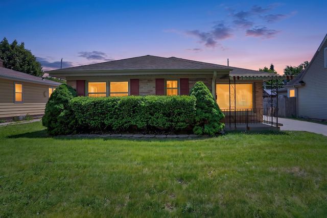 1001 Oregon STREET, Racine, WI 53405