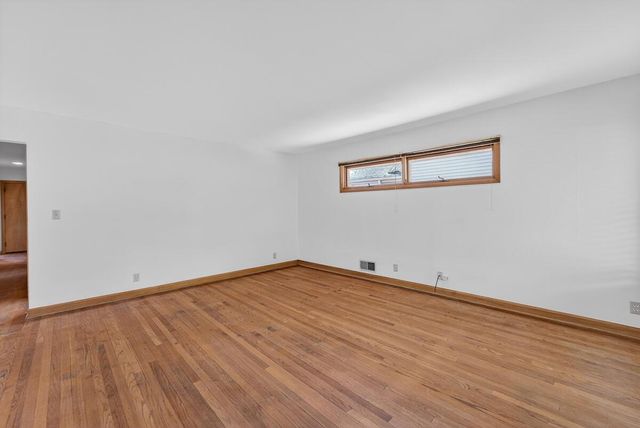 1001 Oregon STREET, Racine, WI 53405