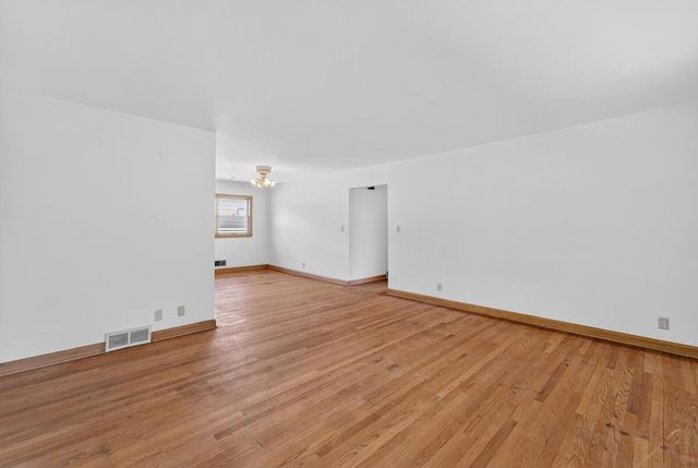 1001 Oregon STREET, Racine, WI 53405