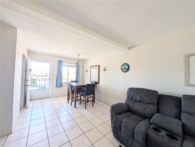 2535 FLAMINGO BOULEVARD L23, Bradenton, FL 34207