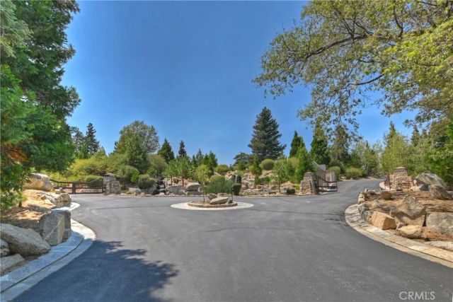 115 Mill Pond, Lake Arrowhead, CA 92352